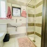 2br Comfort By Holi شقة
