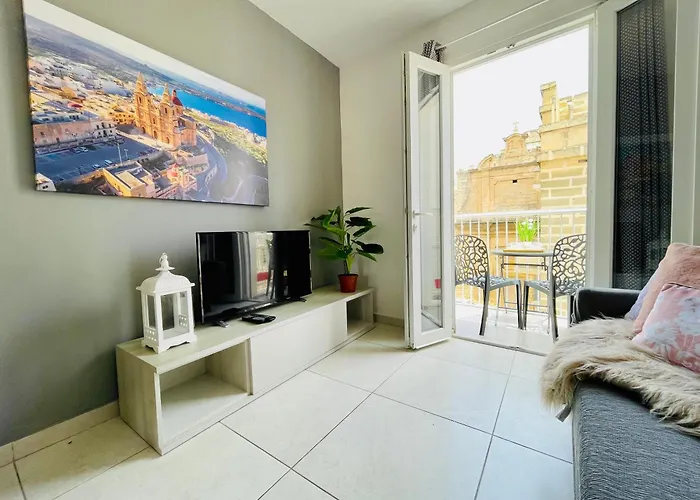 2br Comfort By Holi Daire